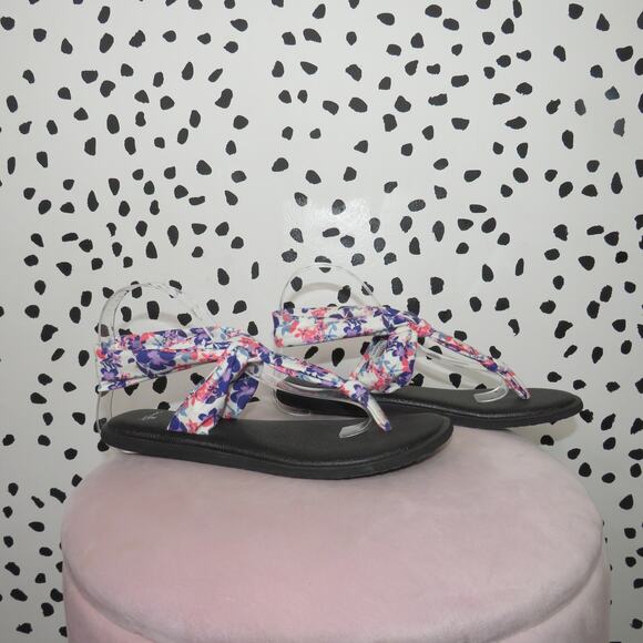 Sanuk Yoga Ella Floral Print Slingback Sandals - Picture 3 of 9